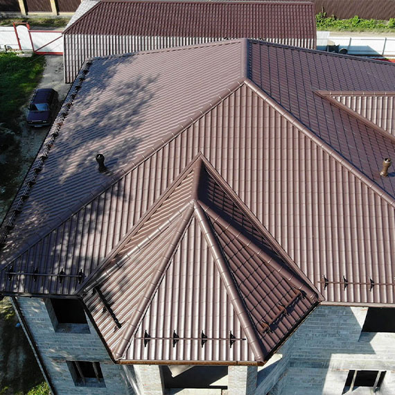 Монтаж сложной крыши и кровли в Алдане и Сахе (Якутии)